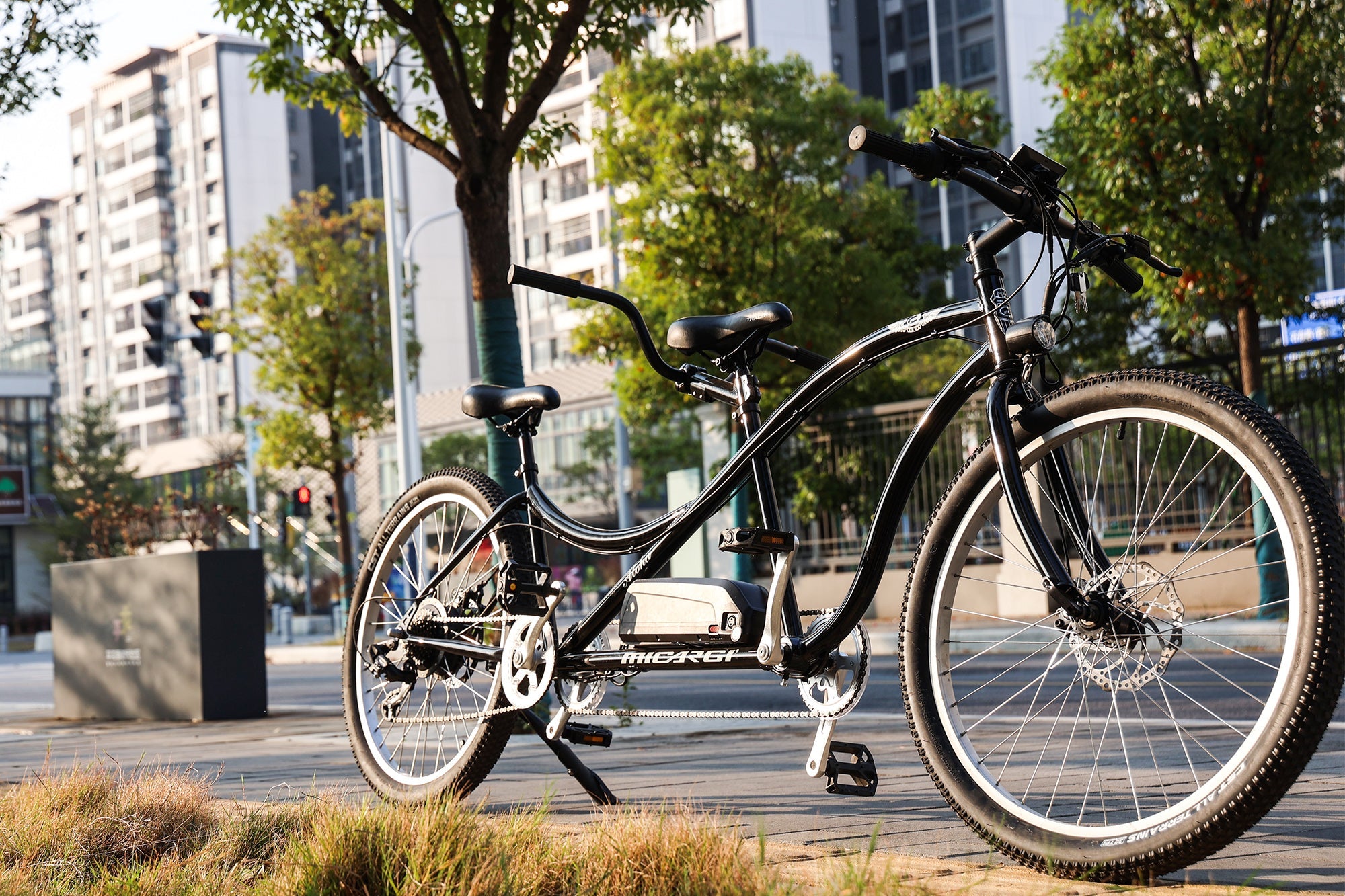 Micargi Aloha 26" Tandem Beach Cruiser Electric Bike